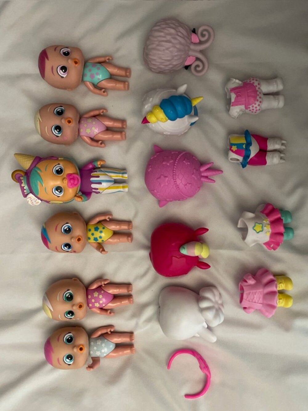 Cry Babies Magic Tears Doll Lot of 6 and Accessories